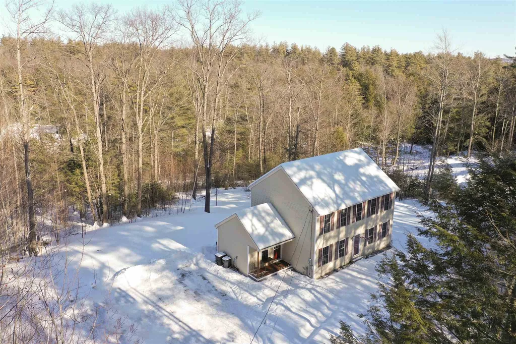 539 Old County Road Deering NH 03244