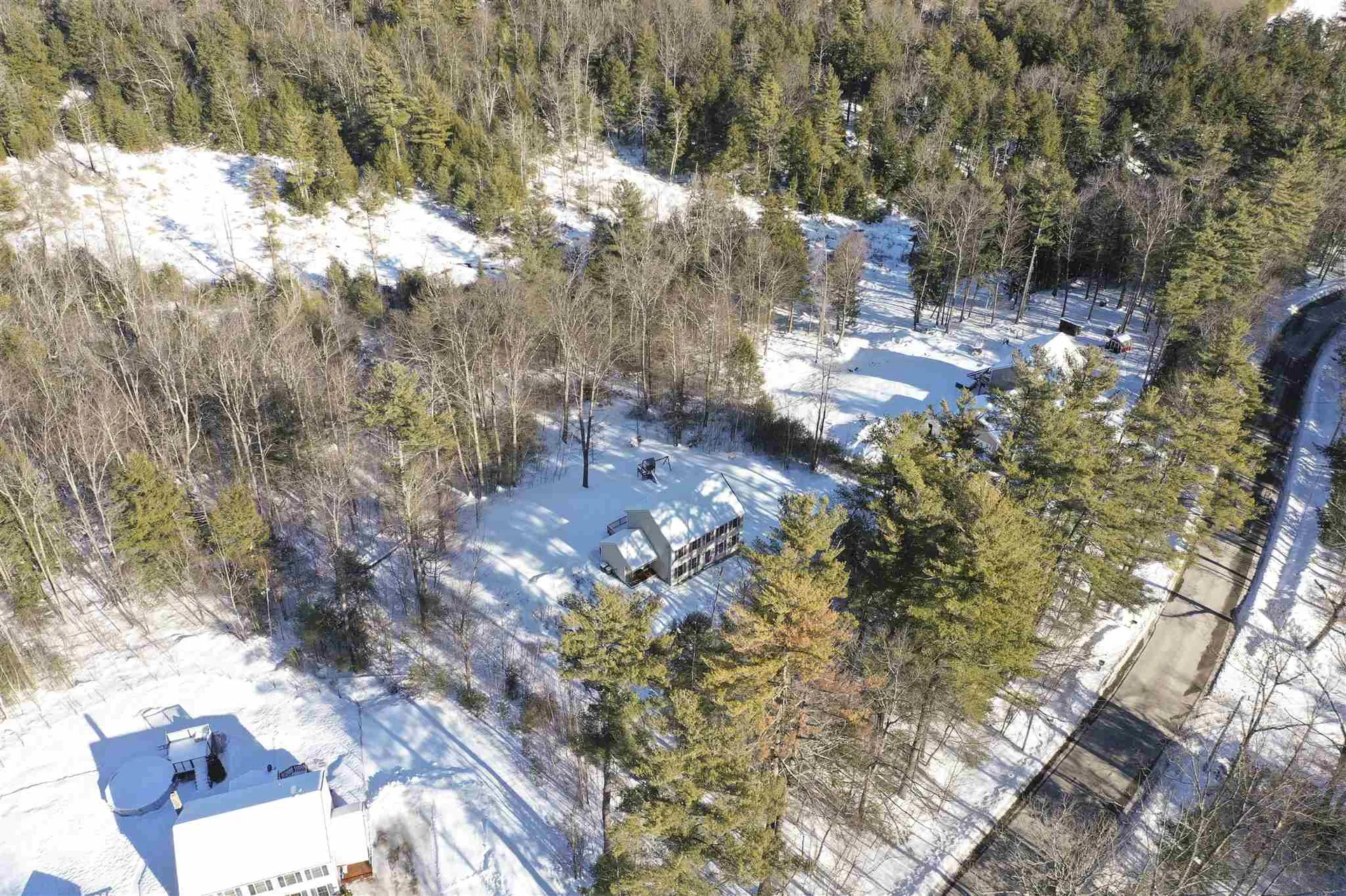 539 Old County Road Deering NH 03244