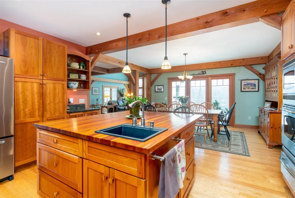 3152 Centerville Road Hyde Park VT 05655