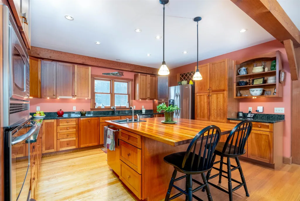3152 Centerville Road Hyde Park VT 05655