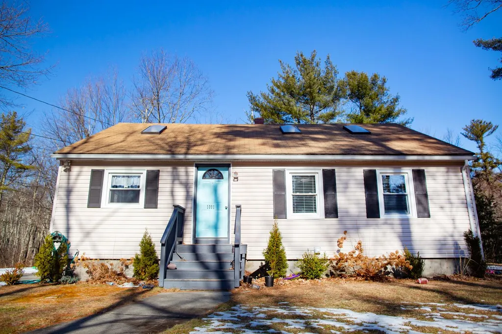 1091 Bridge Street Pelham NH 03076