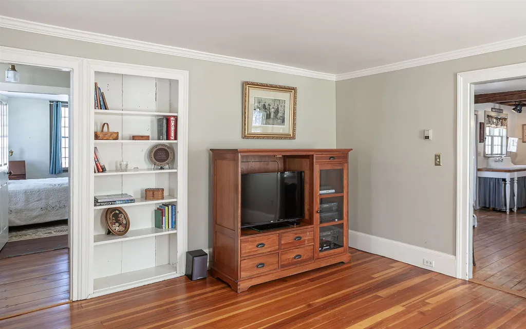 15 Elm Street Walpole NH 03608