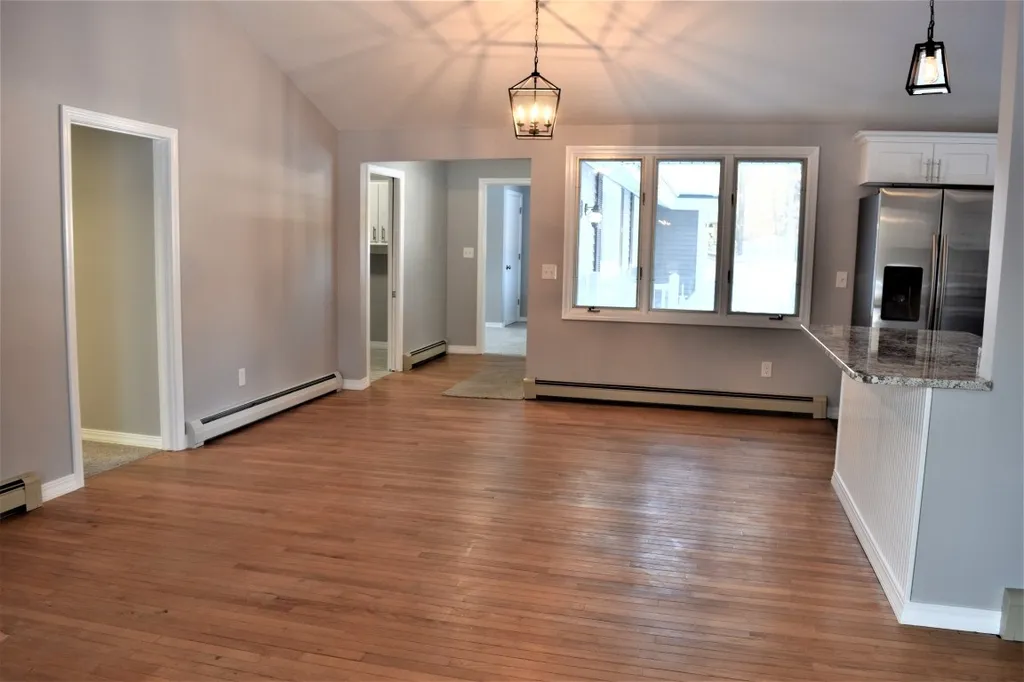 39 Fox Run Lane New London NH 03257
