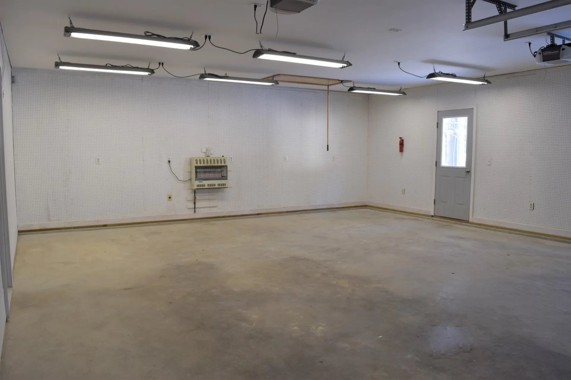 39 Fox Run Lane New London NH 03257