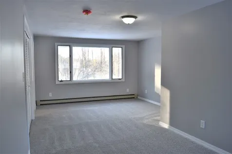 39 Fox Run Lane New London NH 03257
