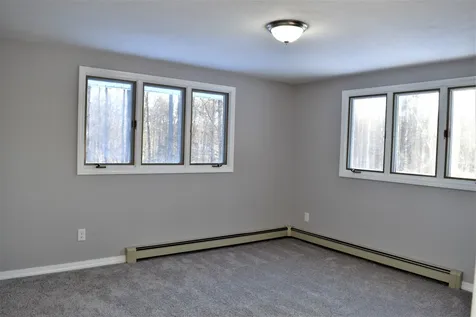 39 Fox Run Lane New London NH 03257