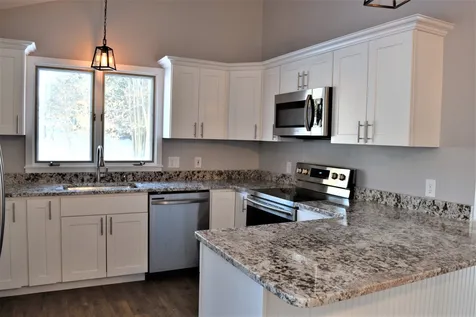 39 Fox Run Lane New London NH 03257
