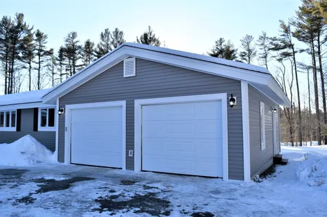 39 Fox Run Lane New London NH 03257
