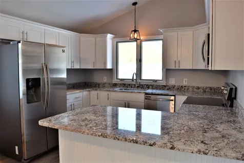 39 Fox Run Lane New London NH 03257