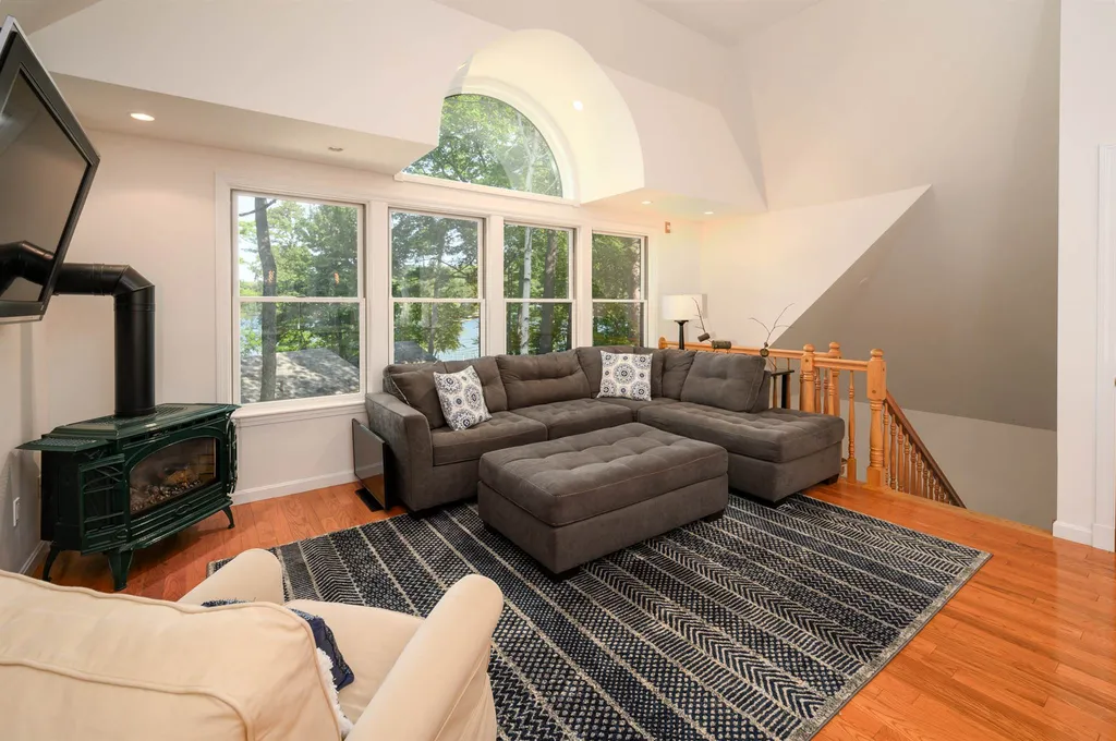 191 Wentworth Cove Road Laconia NH 03246