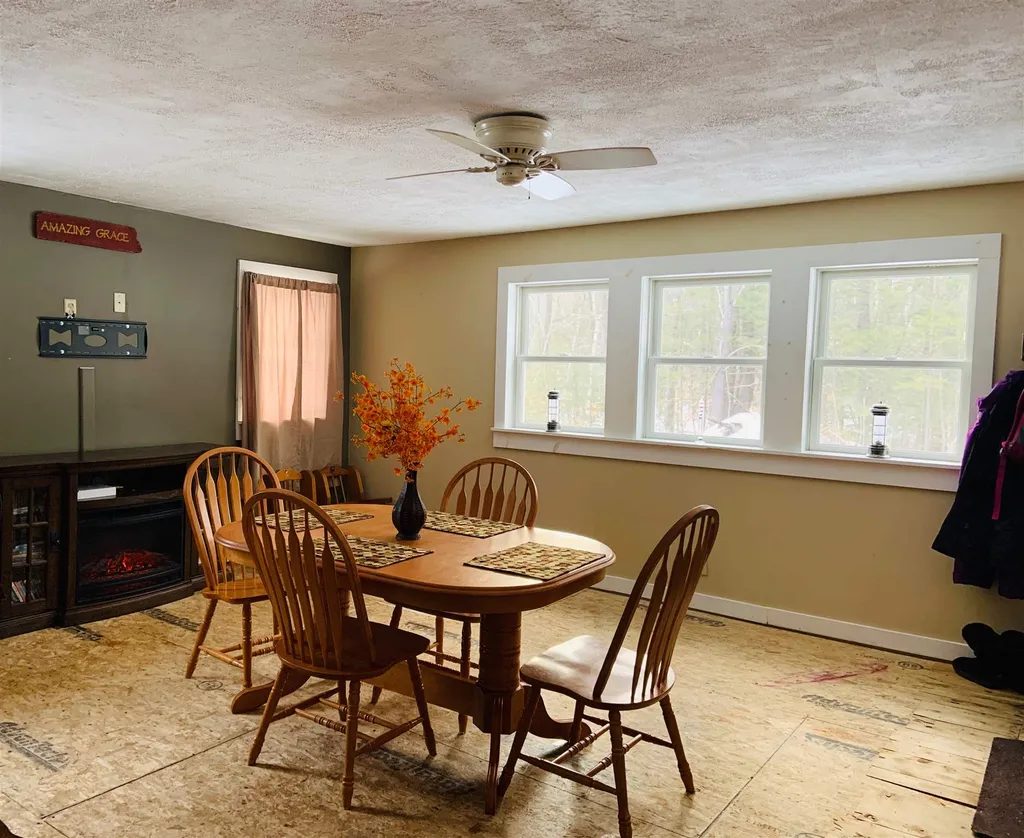 15 Brookwood Drive Ossipee NH 03864
