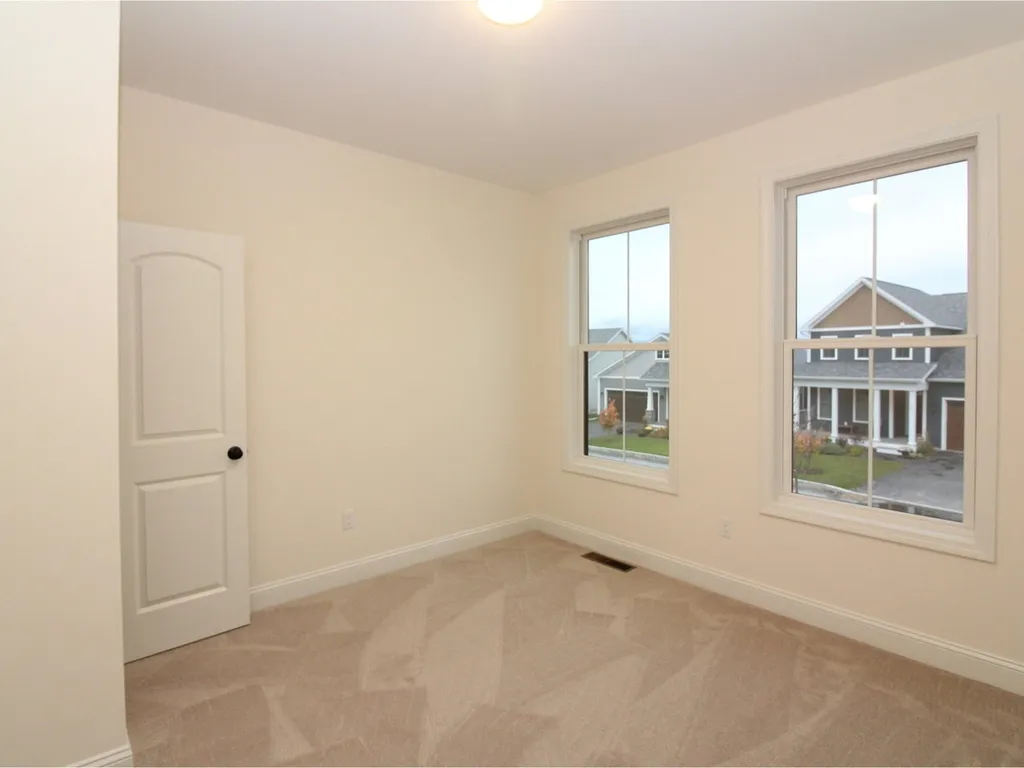 31 Ledge Way South Burlington VT 05403