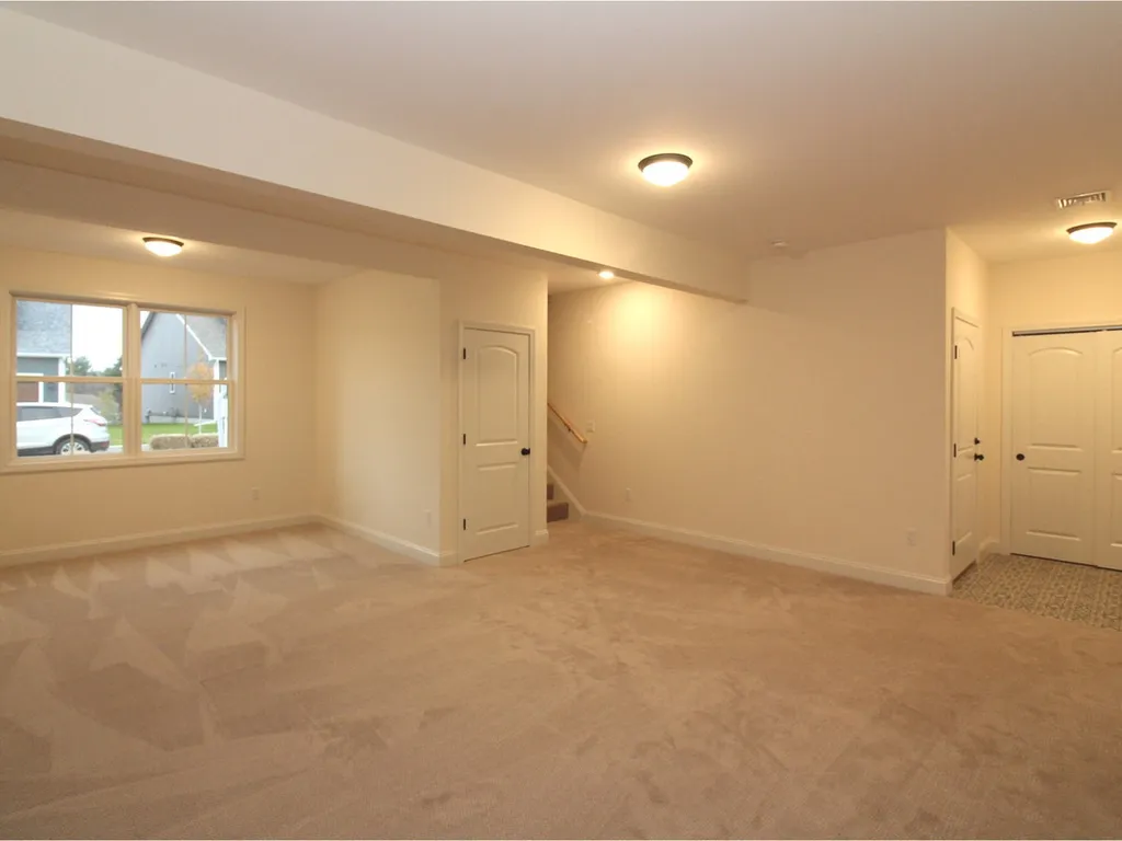 31 Ledge Way South Burlington VT 05403