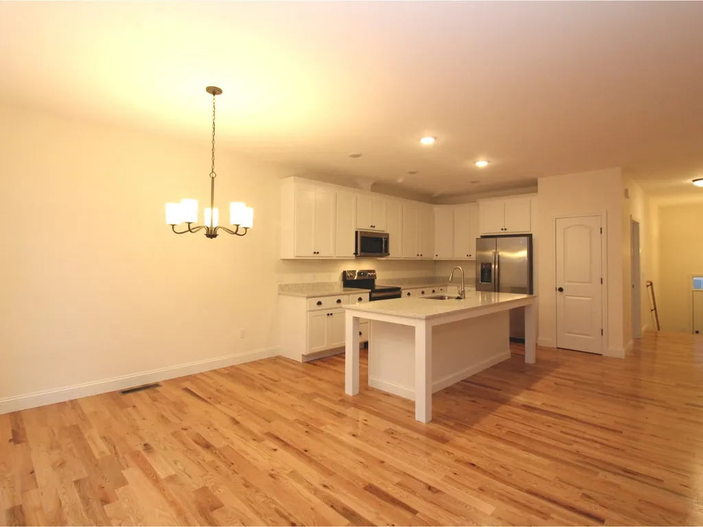 31 Ledge Way South Burlington VT 05403