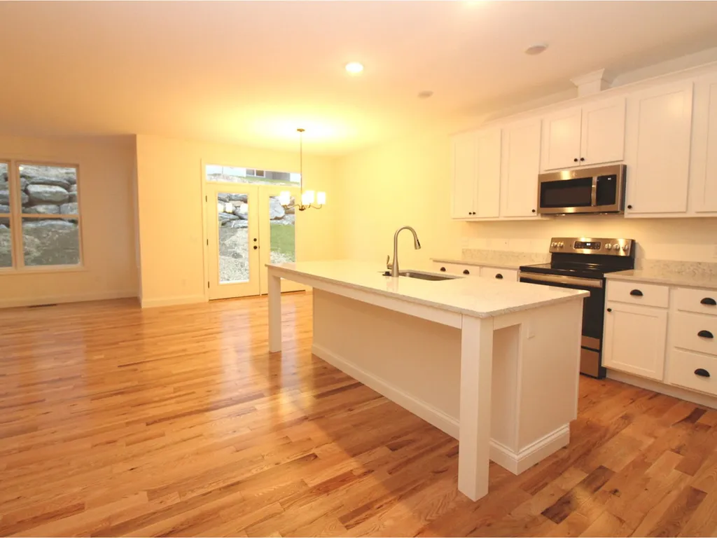 31 Ledge Way South Burlington VT 05403