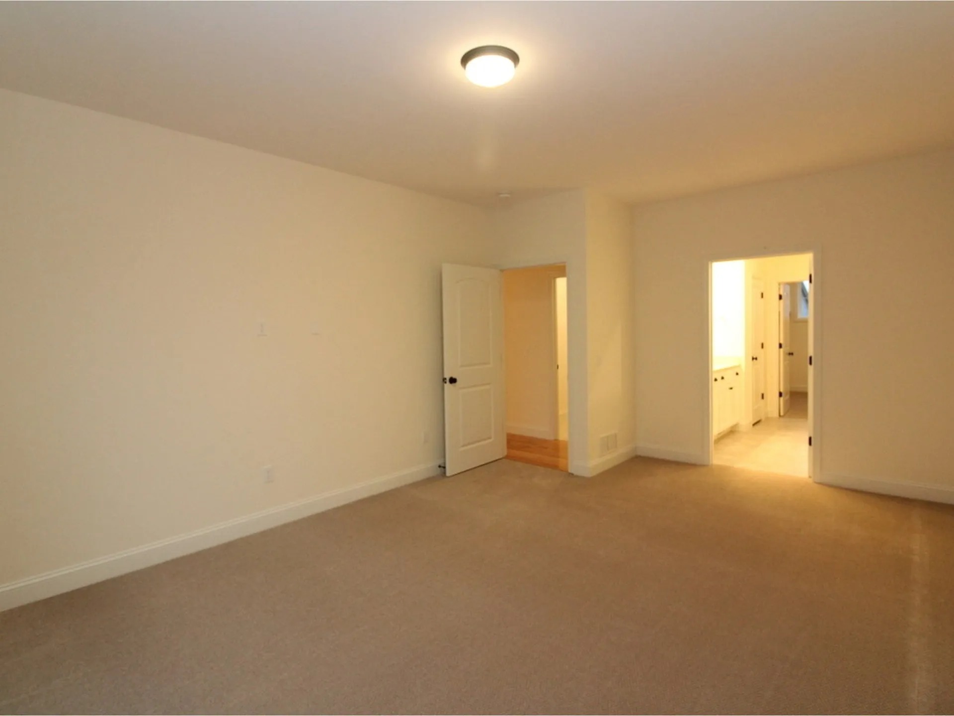31 Ledge Way South Burlington VT 05403