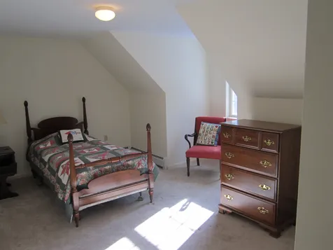 626 Bog Road New London NH 03257
