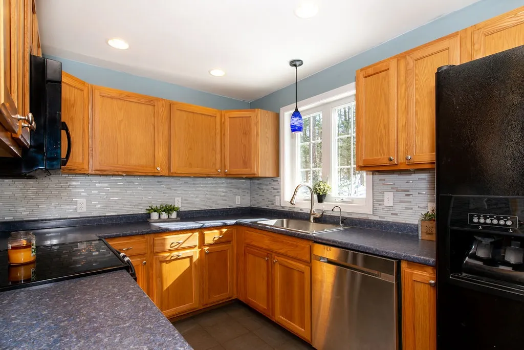 15 Pinepark Drive Barnstead NH 03218