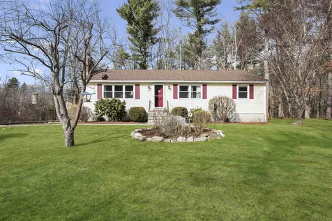 41 Blueberry Circle Pelham NH 03076