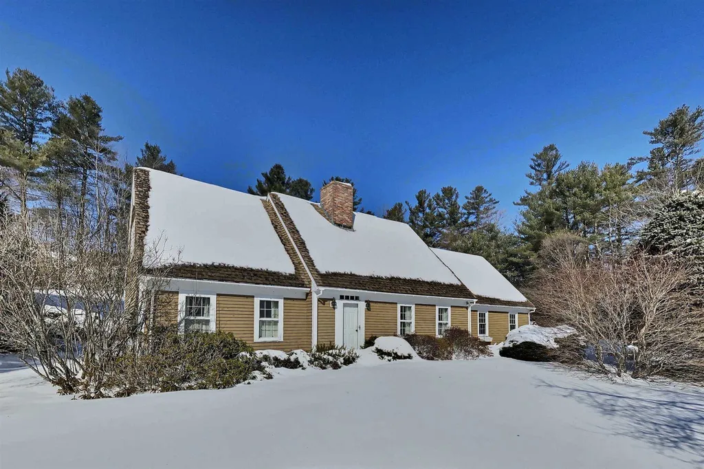 119 Carter Road New London NH 03257