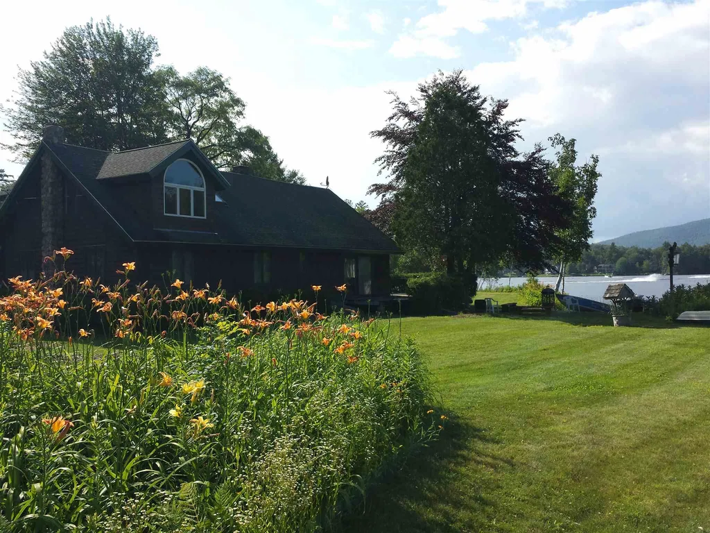 19 Clearwater Point Road Moultonborough NH 03254