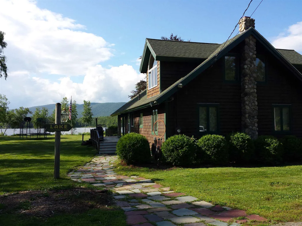 19 Clearwater Point Road Moultonborough NH 03254