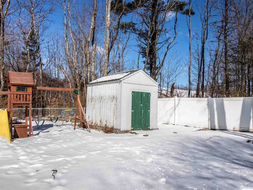 7 Ryan Circle Rochester NH 03867