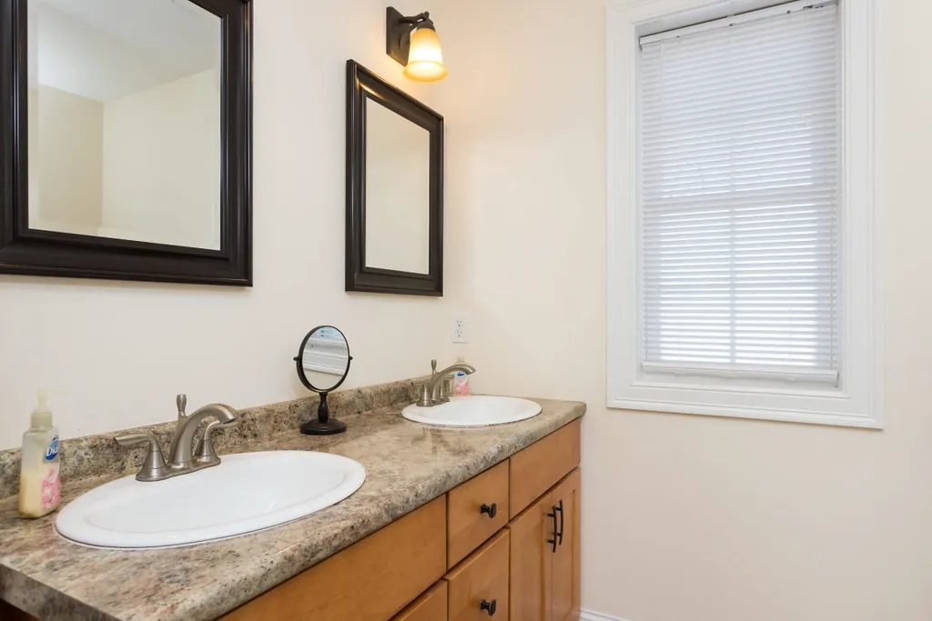 46 Greenbriar Drive Eliot ME 03903-1148
