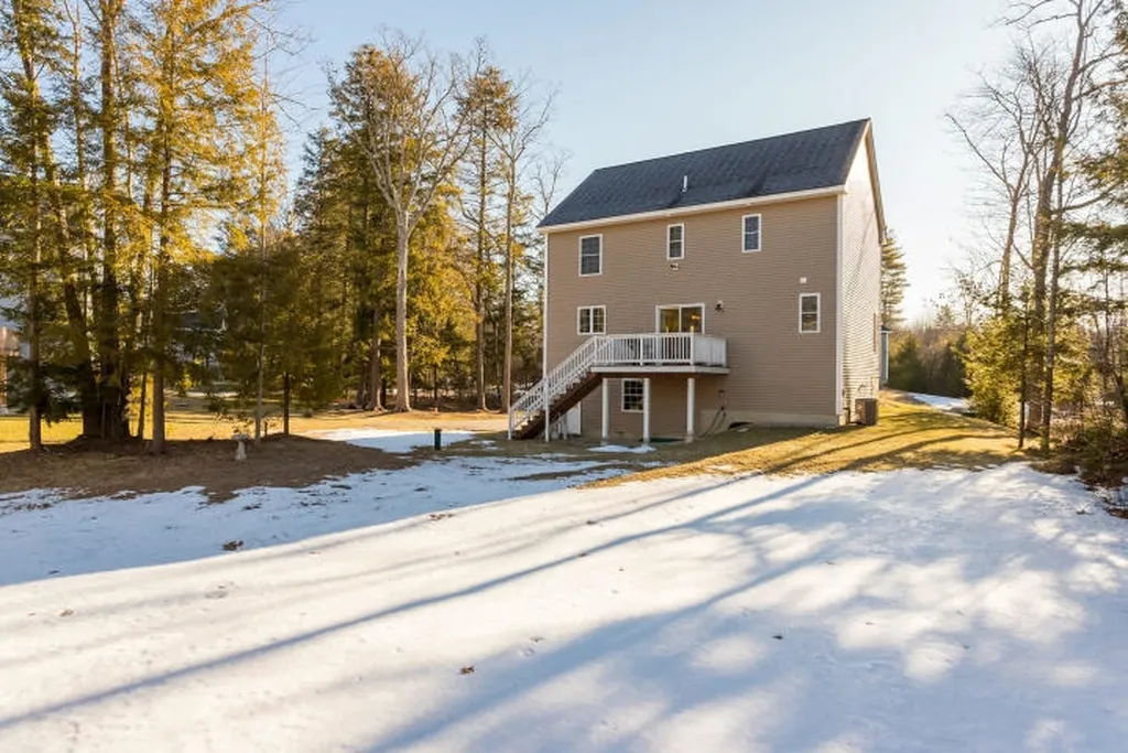 46 Greenbriar Drive Eliot ME 03903-1148