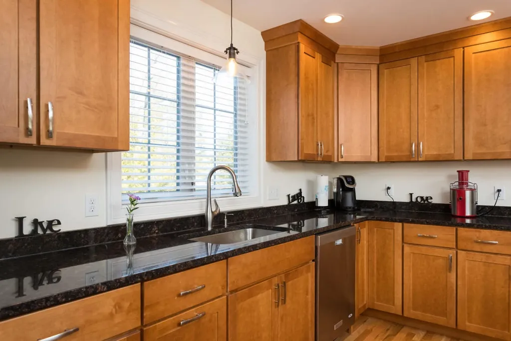 46 Greenbriar Drive Eliot ME 03903-1148