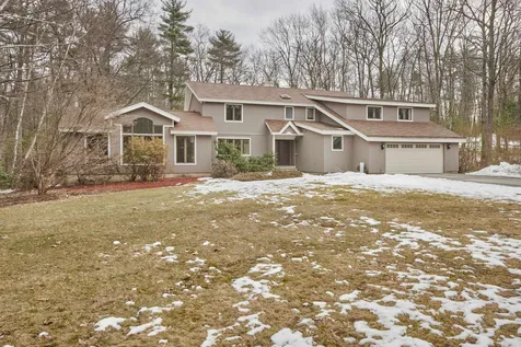 17 Farrwood Road Windham NH 03087
