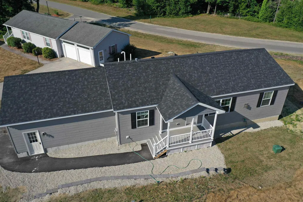22 Loggers Lane Sandown NH 03873