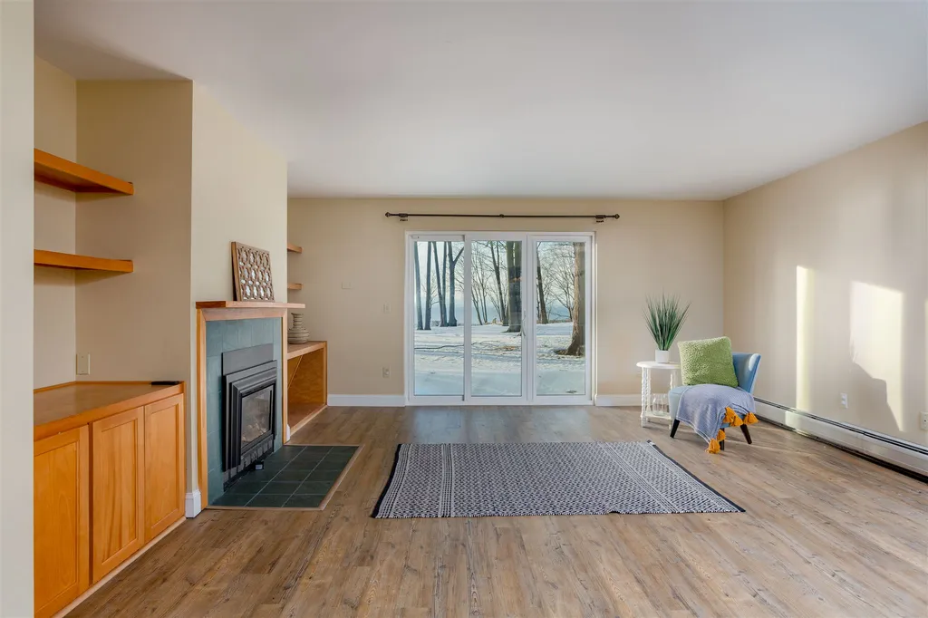 68 Northshore Drive Burlington VT 05408
