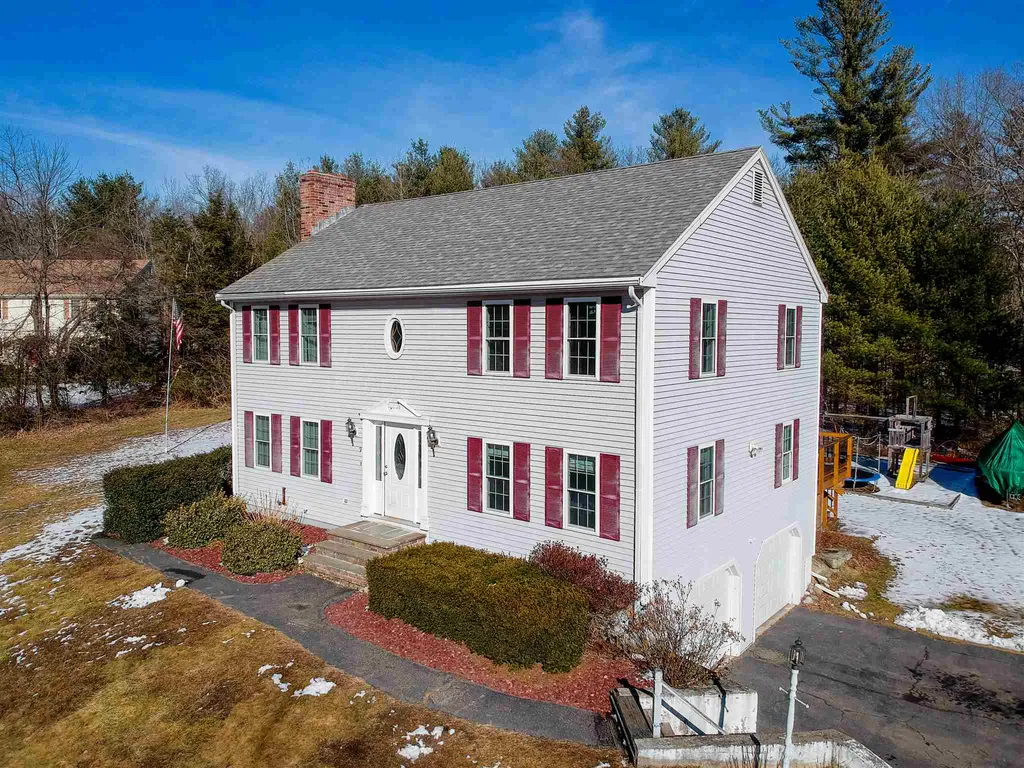 9 Wellington Drive Hampstead NH 03841