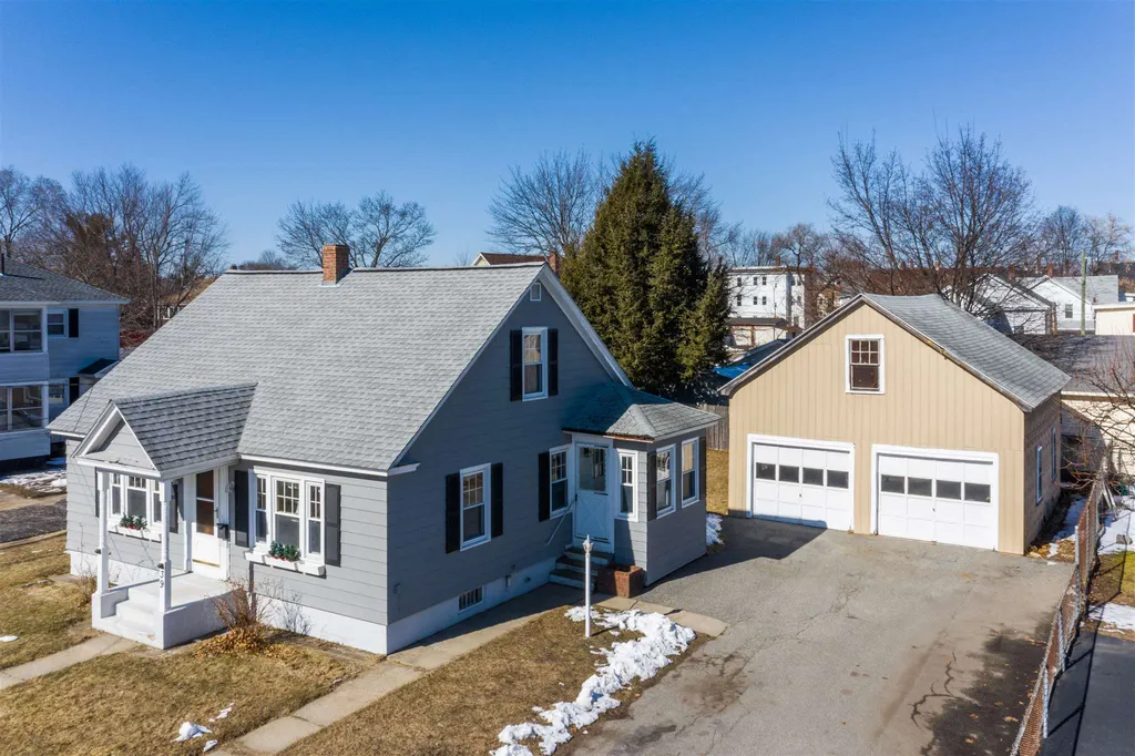 39 Lovewell Street Nashua NH 03060