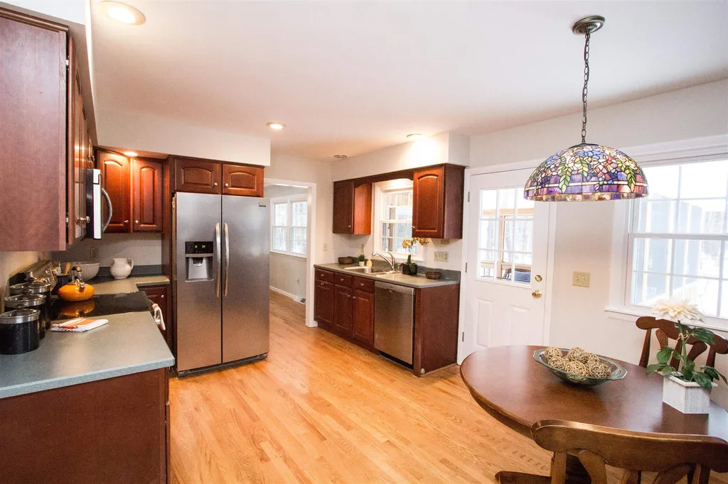 33 Laurel Hill Drive South Burlington VT 05403