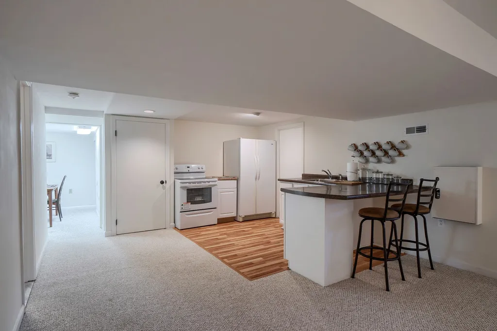 4 Lamb Road Nashua NH 03062