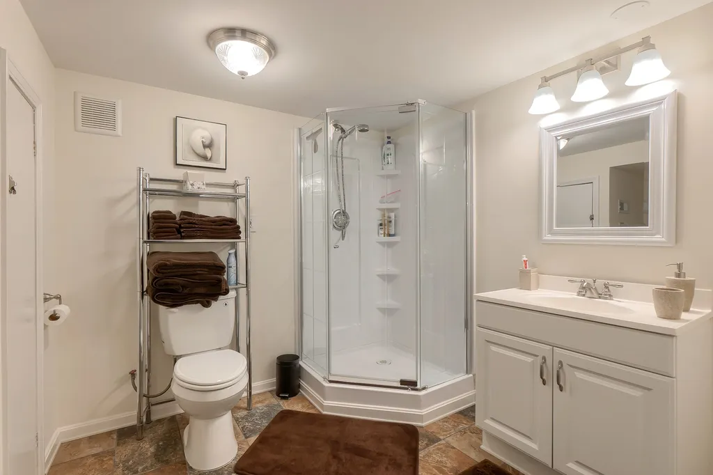 4 Lamb Road Nashua NH 03062
