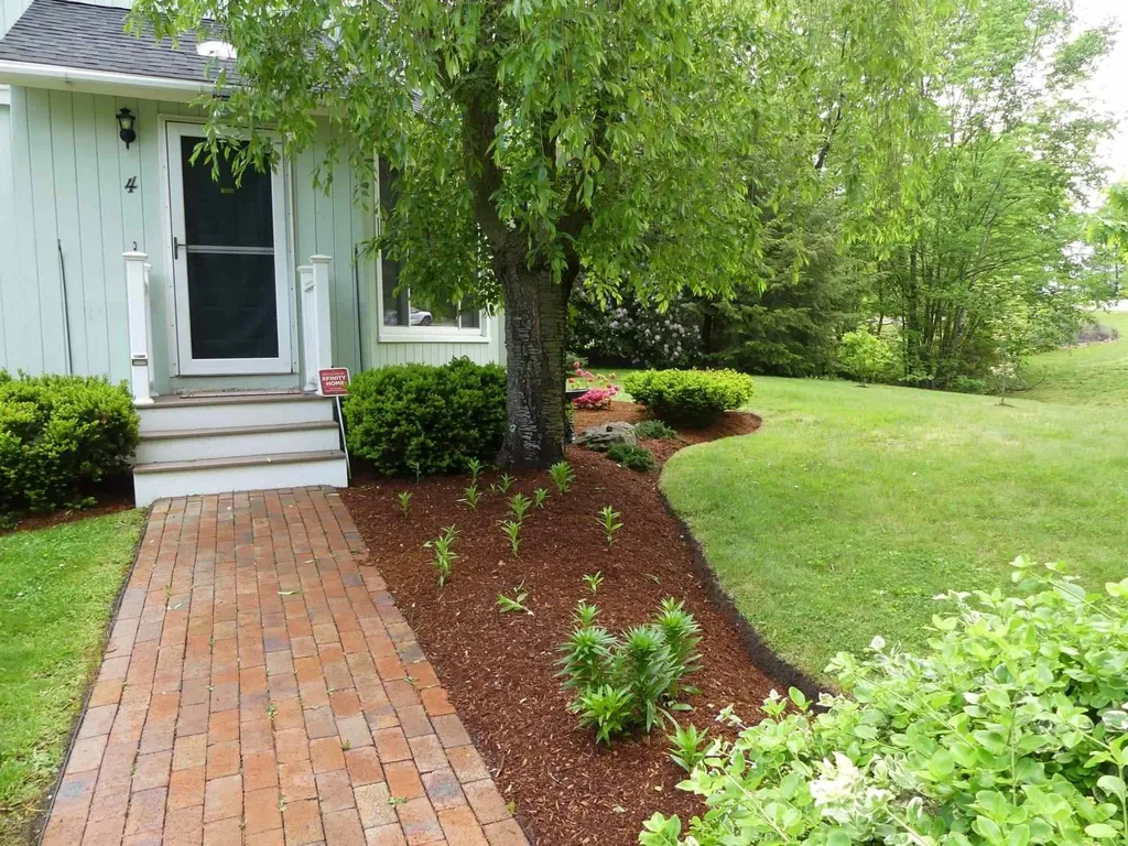4 Lamb Road Nashua NH 03062