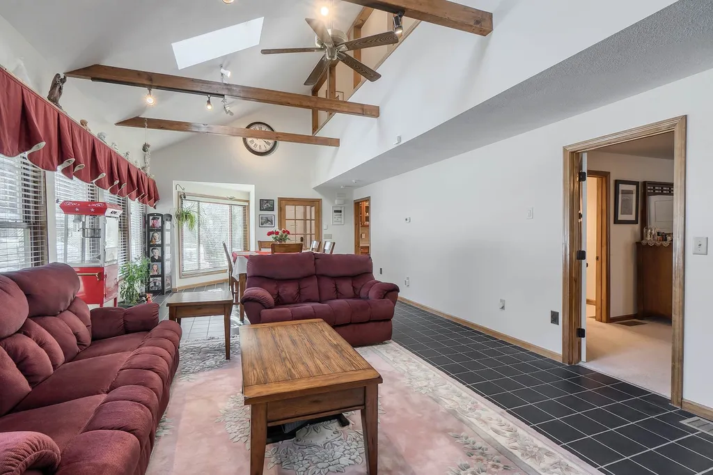 4 Lamb Road Nashua NH 03062