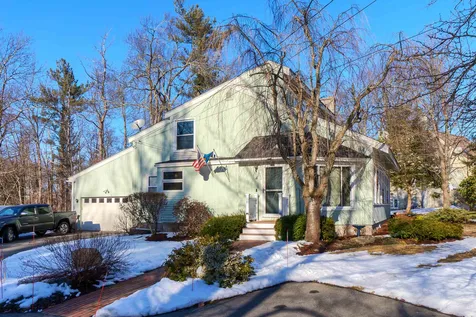 4 Lamb Road Nashua NH 03062