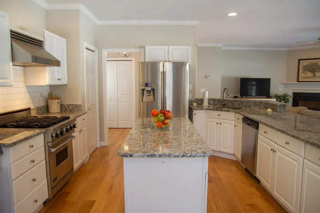 29 Oakmont Drive Concord NH 03301