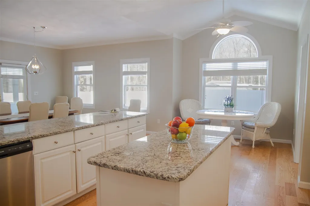29 Oakmont Drive Concord NH 03301