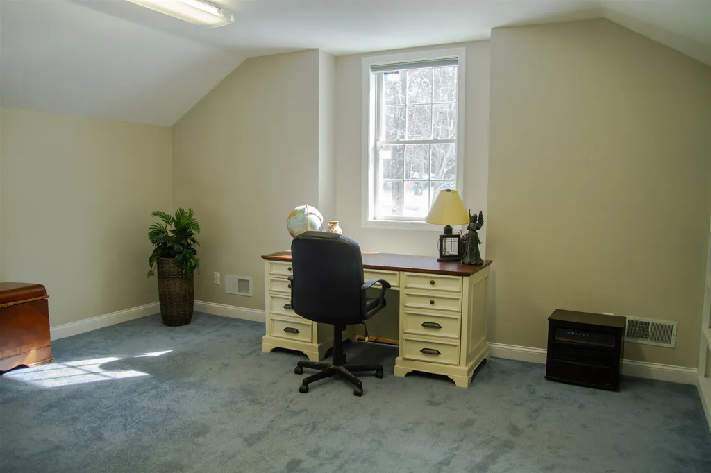 29 Oakmont Drive Concord NH 03301