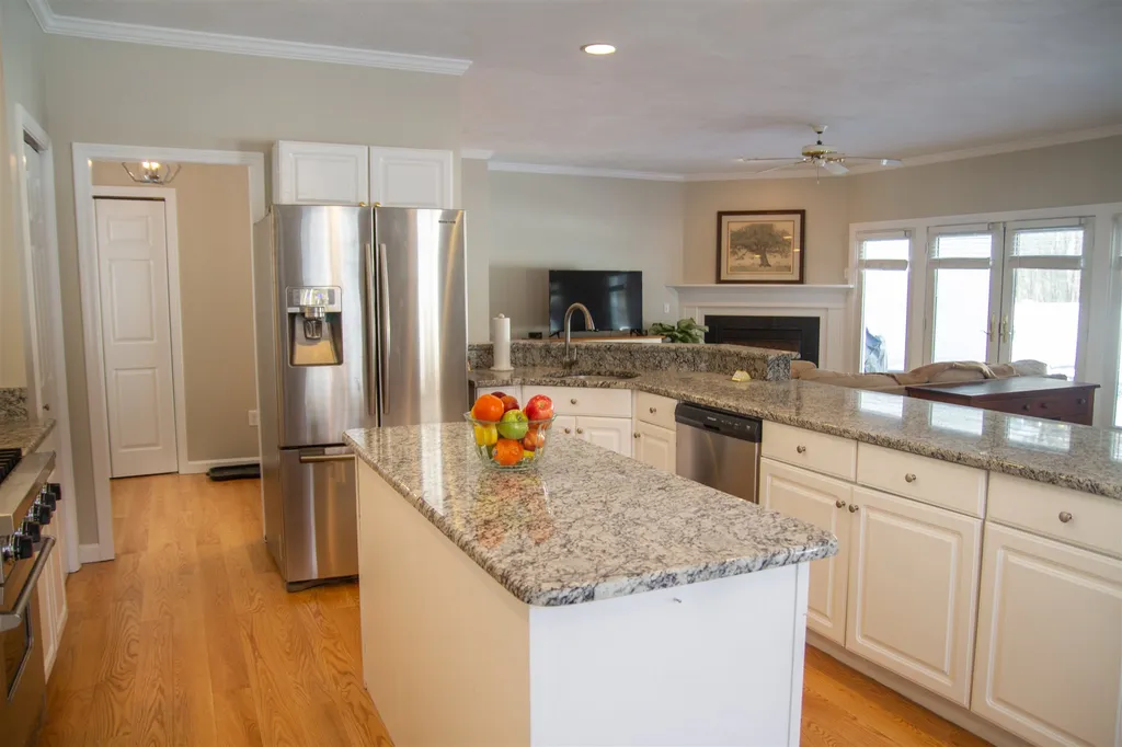 29 Oakmont Drive Concord NH 03301