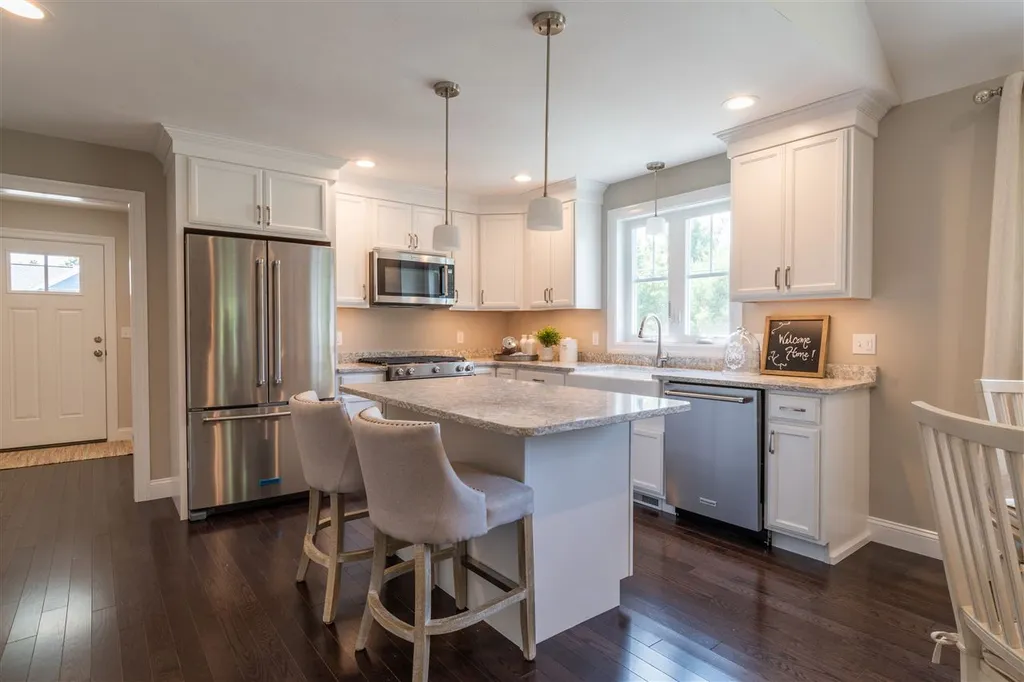 6 Pasture Lane Nashua NH 03062