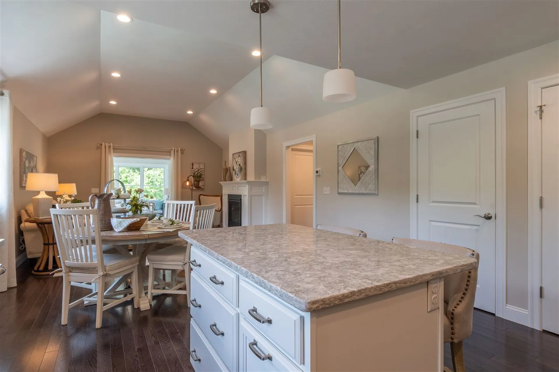 6 Pasture Lane Nashua NH 03062