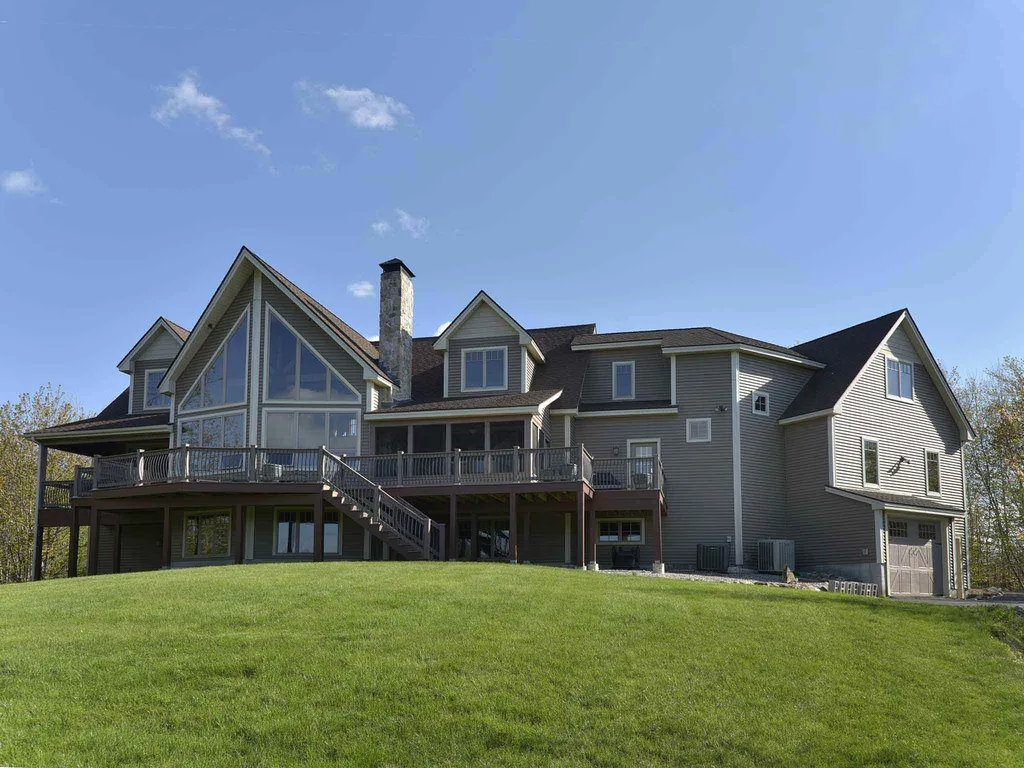 8 Crescent Drive Bow NH 03304