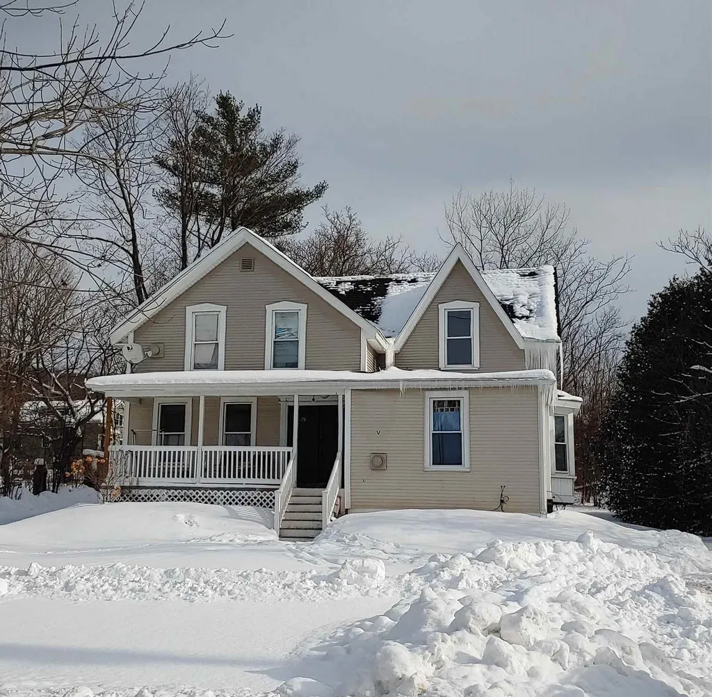 29 Messenger Street St. Albans City VT 05478