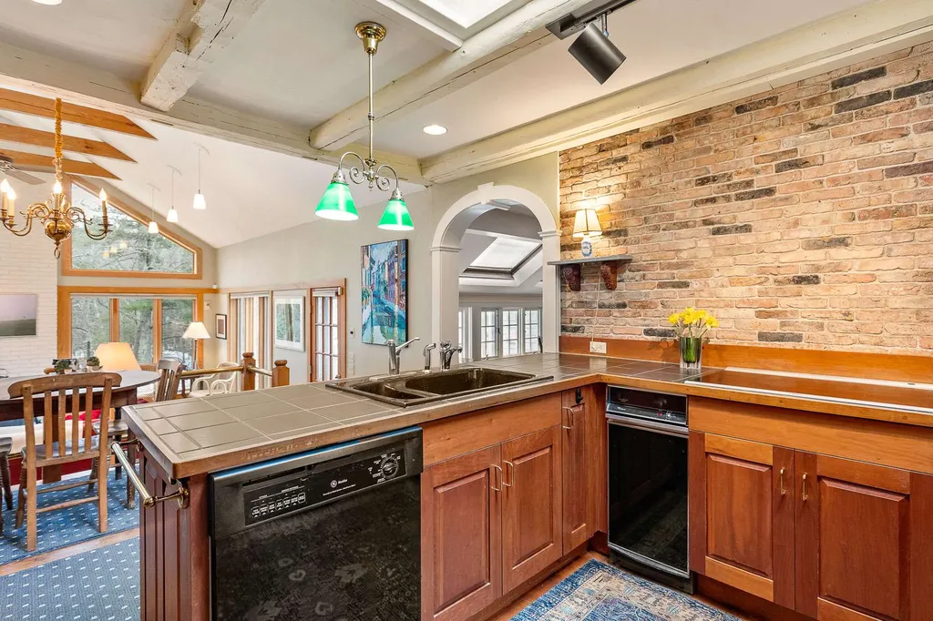 32 Pickpocket Road Exeter NH 03833